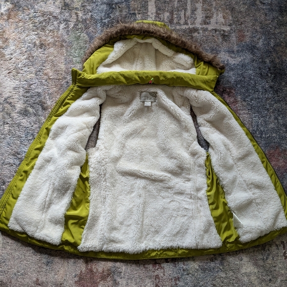 Green tea fluffy vest - Picture 3 of 4
